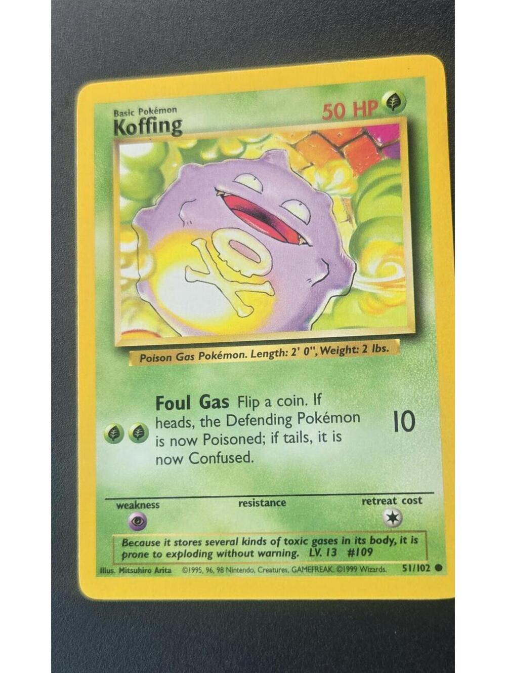 Koffing Basic Pokemon Card 50 HP